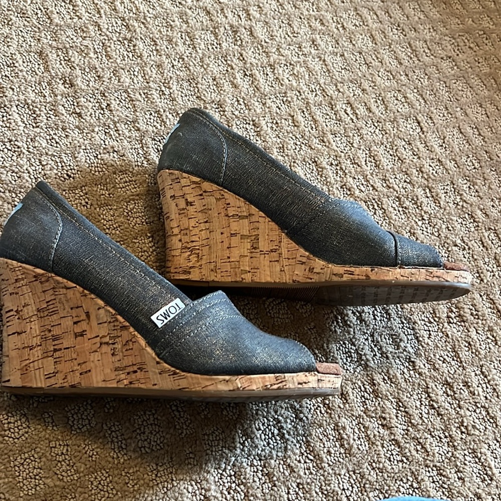 Toms Wedge sandals size 6.5. Denim color with gold sheen. - Picture 2 of 5